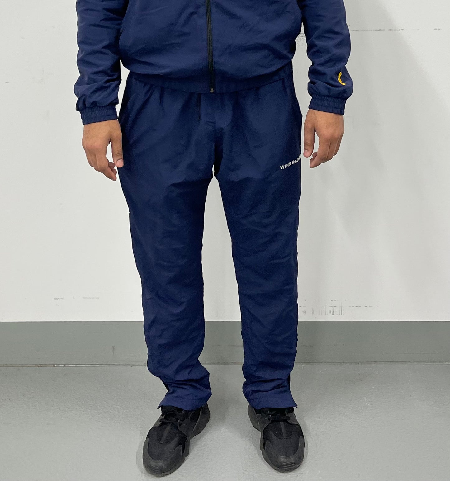 BAR LOGO TRACK PANT - NAVY